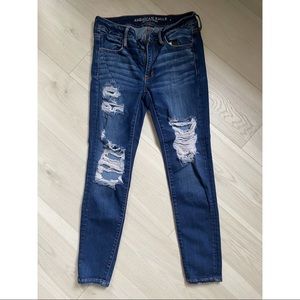 American Eagle Dark Destroyed Advanced Stretch Jeggings. Size 6